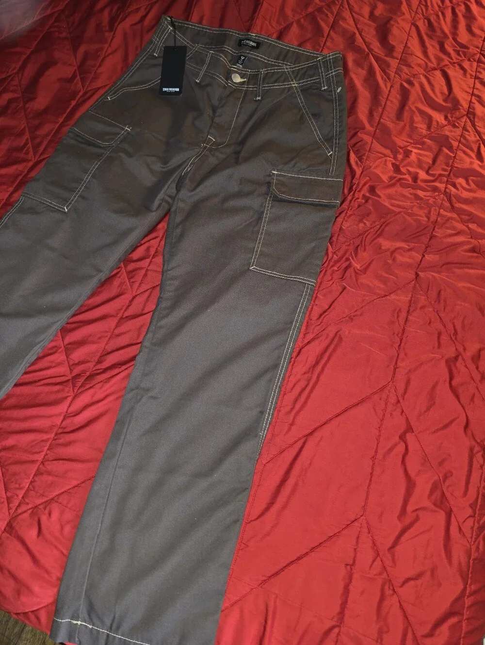 True Religion FIRE! NWT! Cargo SN Pant w/Embellished HS Outline in Bracken. 30